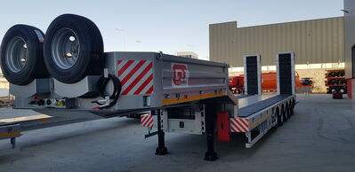 GT LOWBED SEMI TRAILERS which is knows also low loader and can carry heavy loads , excavators , construction machines, transformer, generator , cranes , caravans , army tanks and different kind of big machines. Lowbed Semi Trailers can be produced between 2 axles to 8 axles and loading capacity starting from 20 Tons to 180 Tons , rear or front loading Lowbed Trailers and platform as customer demand with different kind of specification according to demand. Self steering axles, hydraulic auto remote control axles, pool type chassis, Low bed Trailers hydraulic ramp, platform type chassis can be used in different kind of Low bed trailer